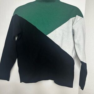 Tahari Women's Green, Black, and Gray Colorblock Sweatshirt